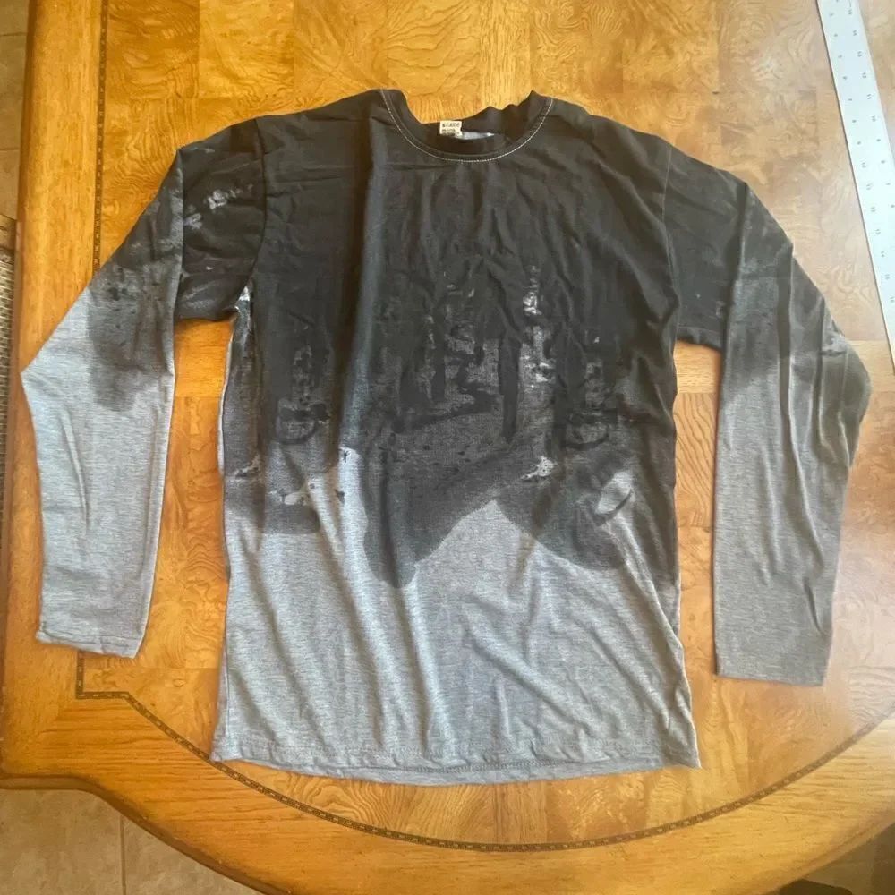 Long Sleeve Gray Ombre Tee shirt!